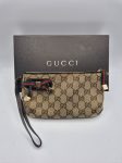 Gucci Pochette Vintage  Monogram GG Canvas con fiocco Web