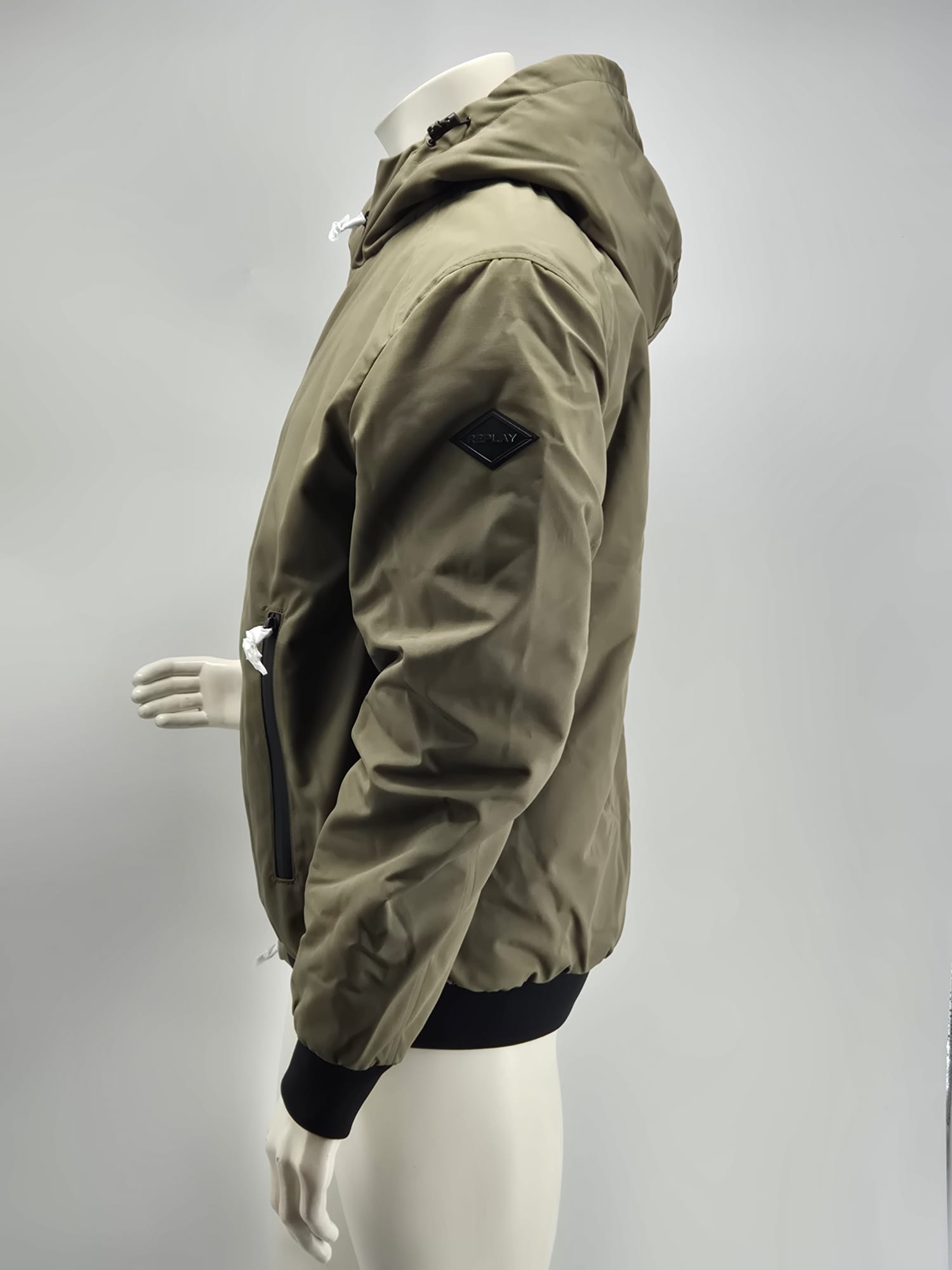 WhatsApp Image 2026-01-01 at 18.21.49 (1)